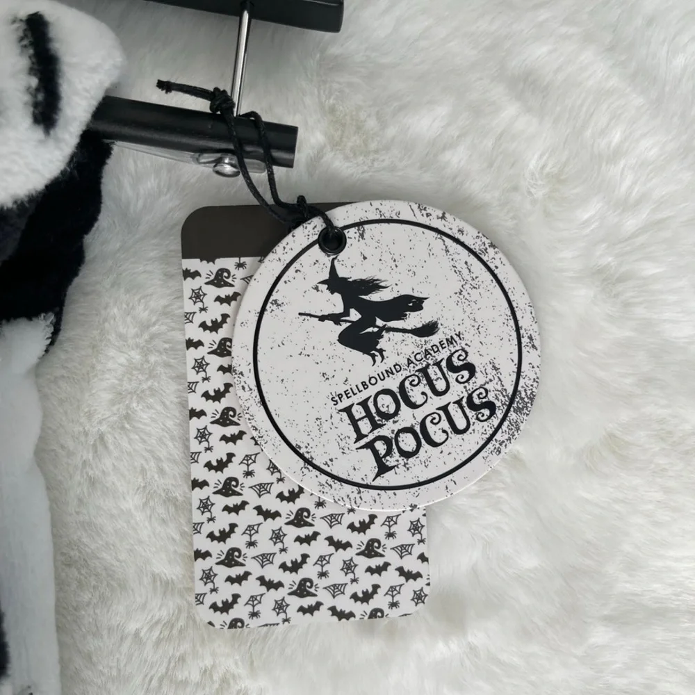Hocus Pocus Glow-in-the-Dark Plush Throw